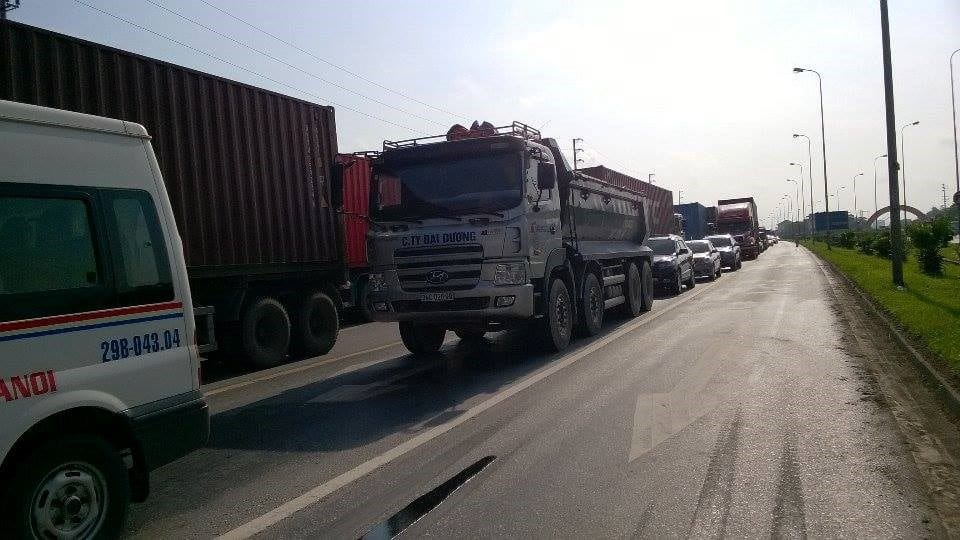 Kỹ Thuật Lái Xe Ô Tô An Toàn Trên Đường Có Nhiều Tải Lớn