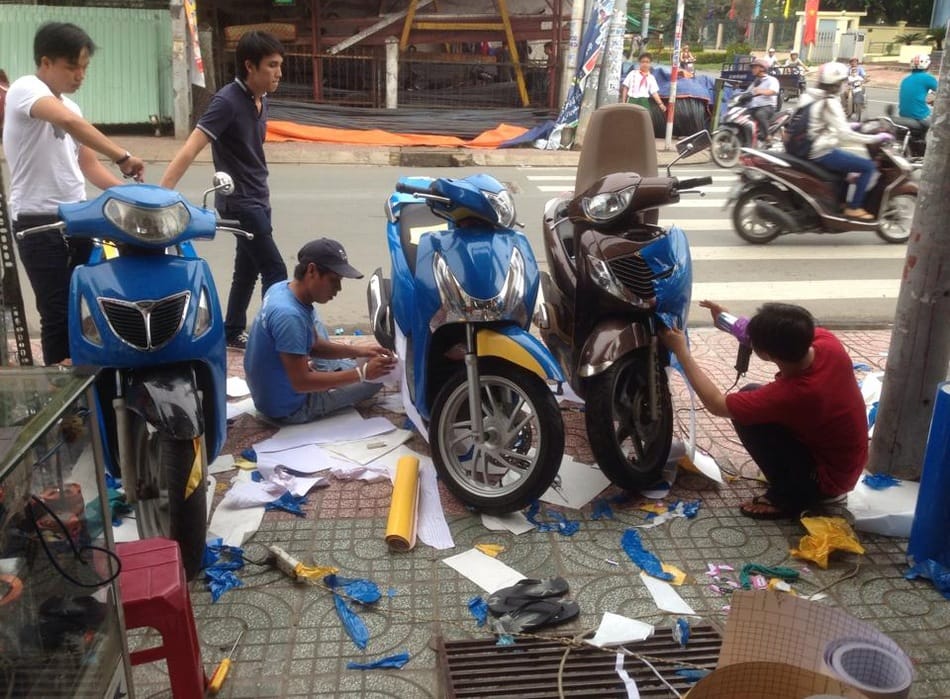 Dán Decal Xe Có Bị Phạt Không – Lưu Ý Dán Decal Để Không Bị Phạt