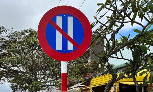 Biển cấm đỗ: Các khu vực cần tránh khi tham gia giao thông