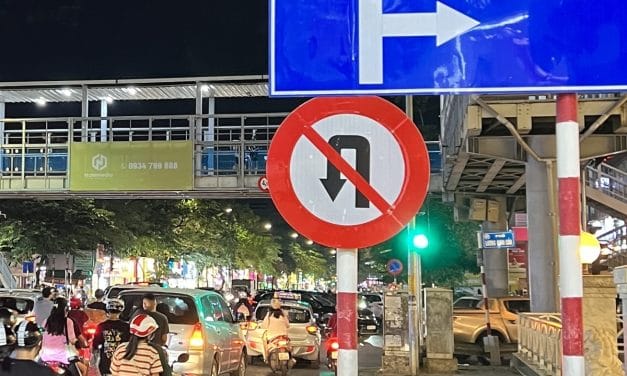Biển Cấm Quay Đầu xe ô tô, xe tải, xe máy quy định mới 2025