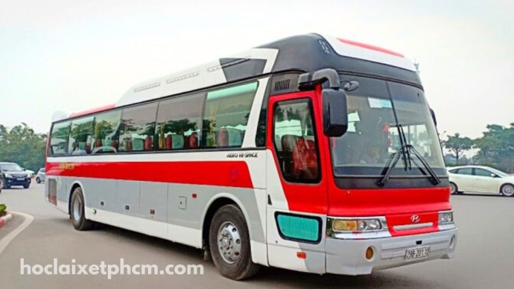 Công Ty Du Lịch Vận Tải Sài Gòn Star - Thuê xe 50 chỗ Hóc Môn 