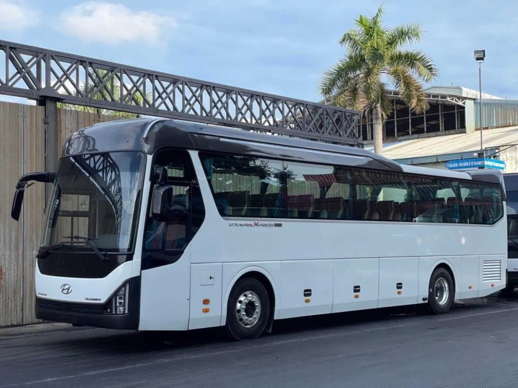 Công ty Phú Hưng Travel - Thuê xe 50 chỗ Quận 10  
