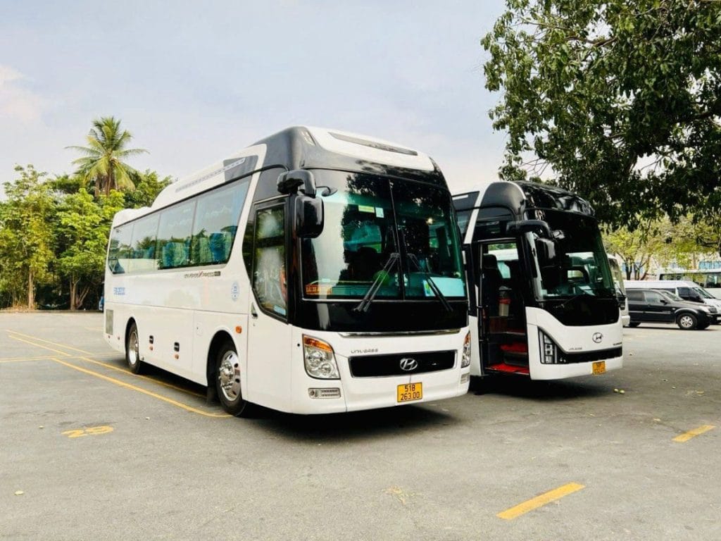 Xe Du Lịch Thành Công - Thuê xe 30 chỗ Bình Chánh 