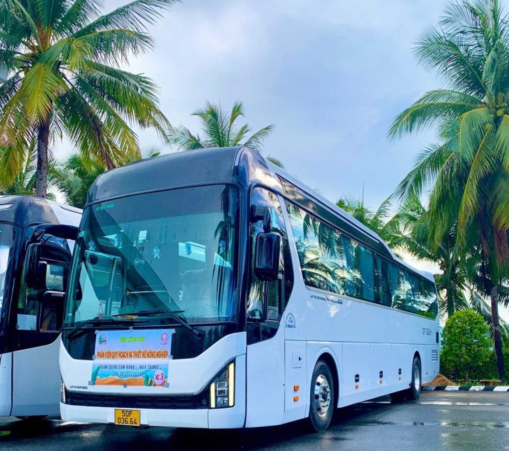 Công ty Du lịch Việt Hưng - Thuê xe 50 chỗ Quận 10 