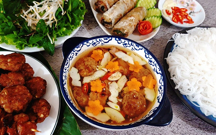 Bún Chả Hà Nội - Món Ăn Trưa Ngon Quận 9