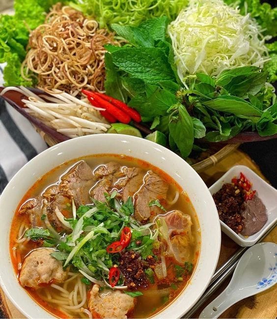 Bún Bò Huế O Loan - Món Ăn Tối Ngon Quận Tân Bình