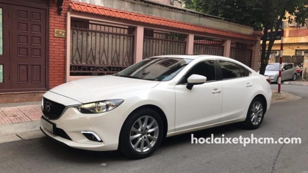 Công ty Du lịch Phú Hưng - Thuê xe 4 chỗ Quận 2