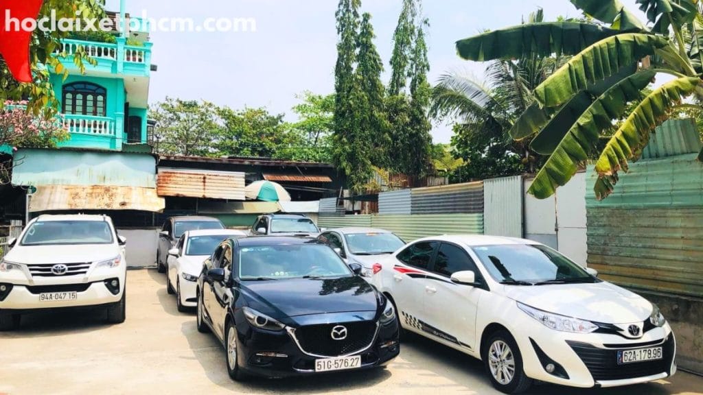Công ty TNHH Dịch vụ Vận tải Việt Hưng - Thuê xe 4 chỗ Quận 3