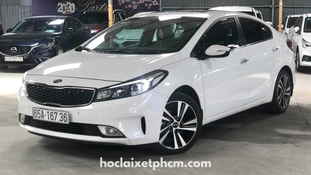 Công ty TNHH TM-DV Du lịch Phú Hưng - Thuê xe 4 chỗ Quận 1