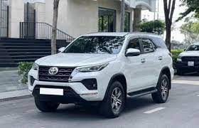 Dịch Vụ Xe Du Lịch Hoàng Long-Thuê xe 7 chỗ Quận 7 uy tín