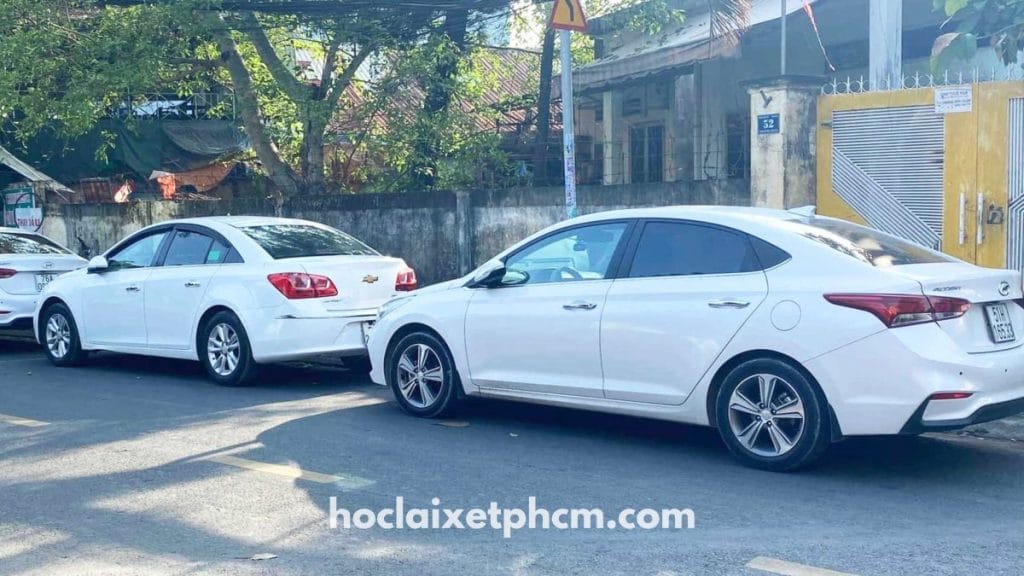Dịch vụ thuê xe Gia Đình - Thuê xe 4 chỗ Quận 4