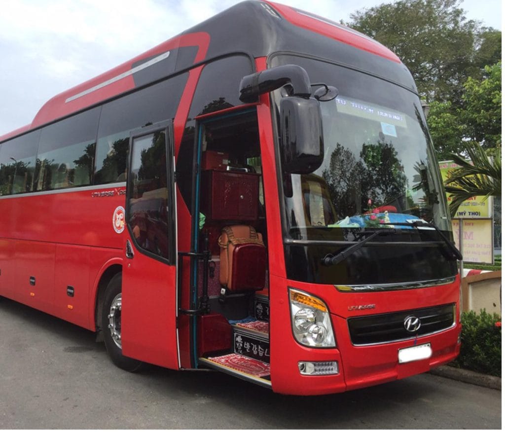 Dịch vụ thuê xe Hoàng Gia - Thuê xe 50 chỗ Quận 1 uy tín 2025