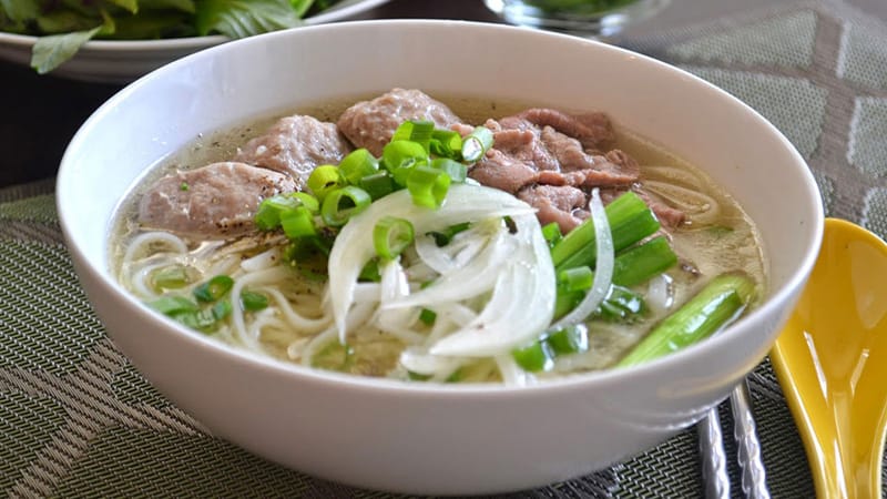 Phở Bò Thảo Nguyên - Món Ăn Sáng Ngon Quận Bình Tân