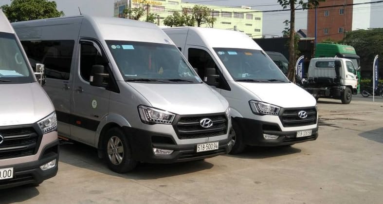 Xe 16 chỗ Hoàng Gia - Thuê xe 16 chỗ Quận 12