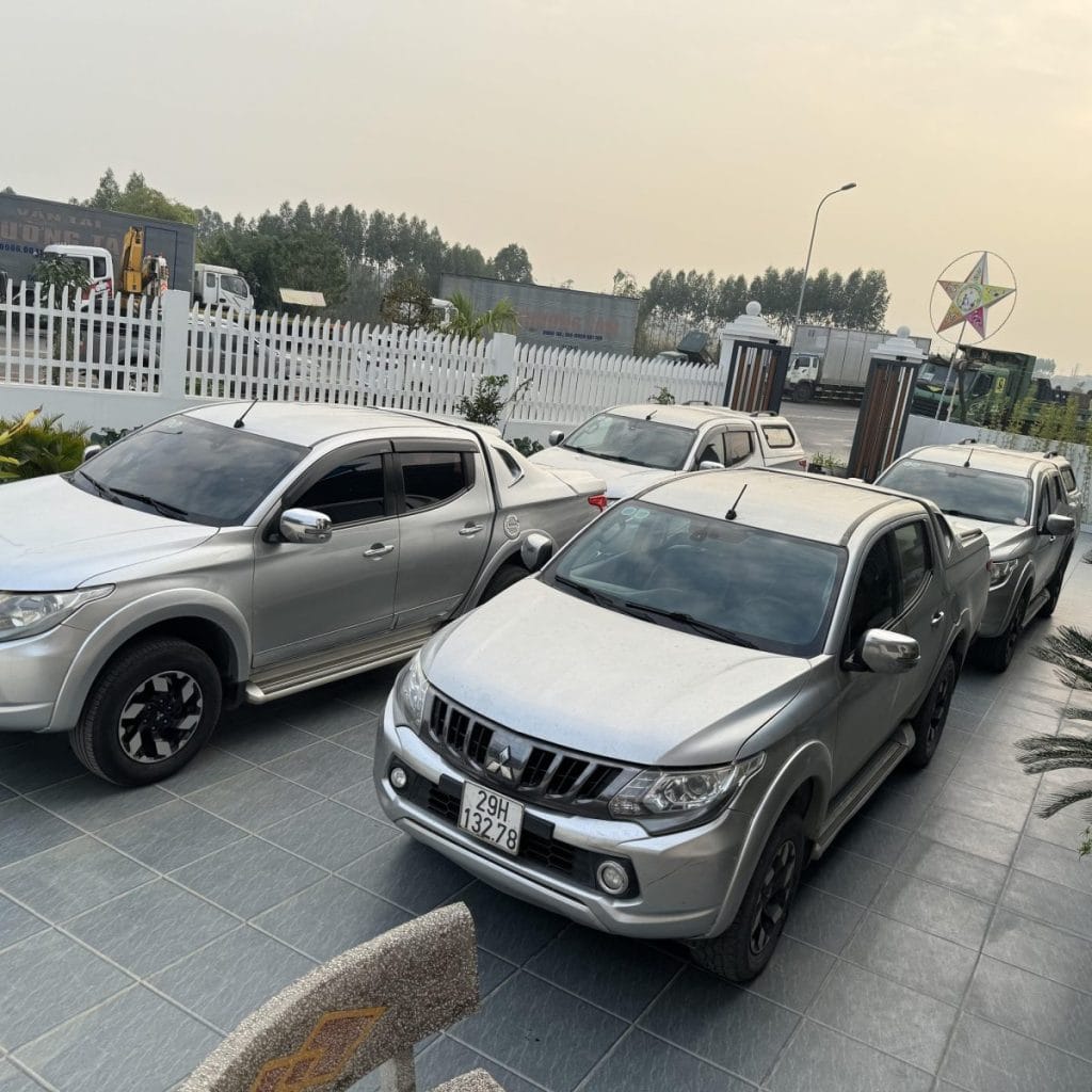 Xe 7 chỗ Công Ty TNHH Dịch Vụ Vận Tải Anh Dũng - Thuê xe 7 chỗ  Quận10