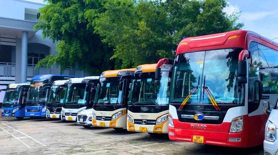 Xe Du Lịch Hòa Bình - Thuê xe 30 chỗ Quận 8