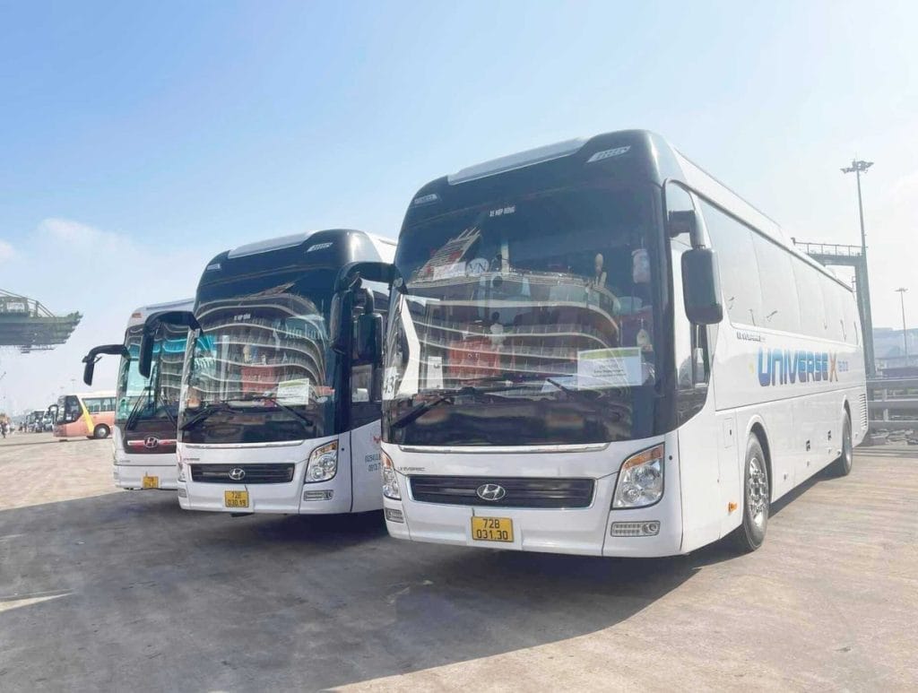 Xe Du Lịch Kim Cương - Thuê xe 50 chỗ Quận 12