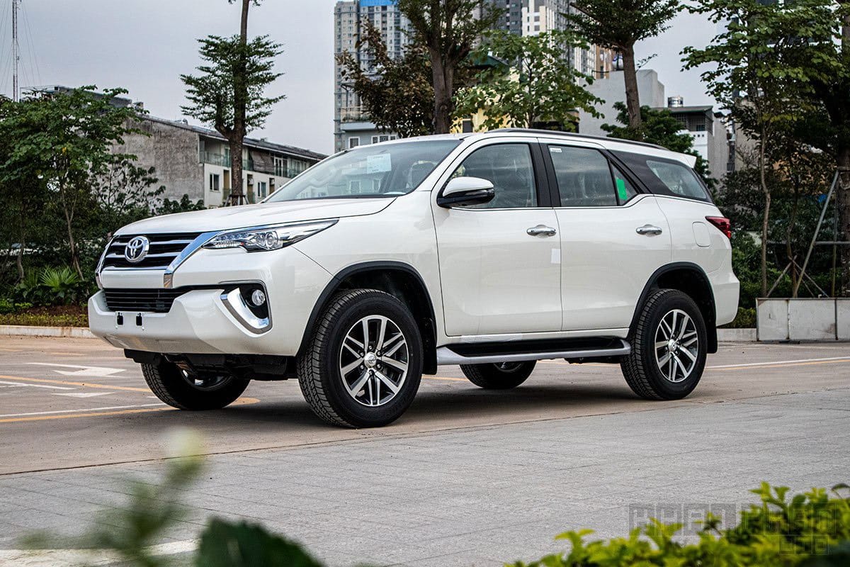 Hình: Xe dịch vụ Nam Phong - Thuê xe 7 chỗ Tân Phú