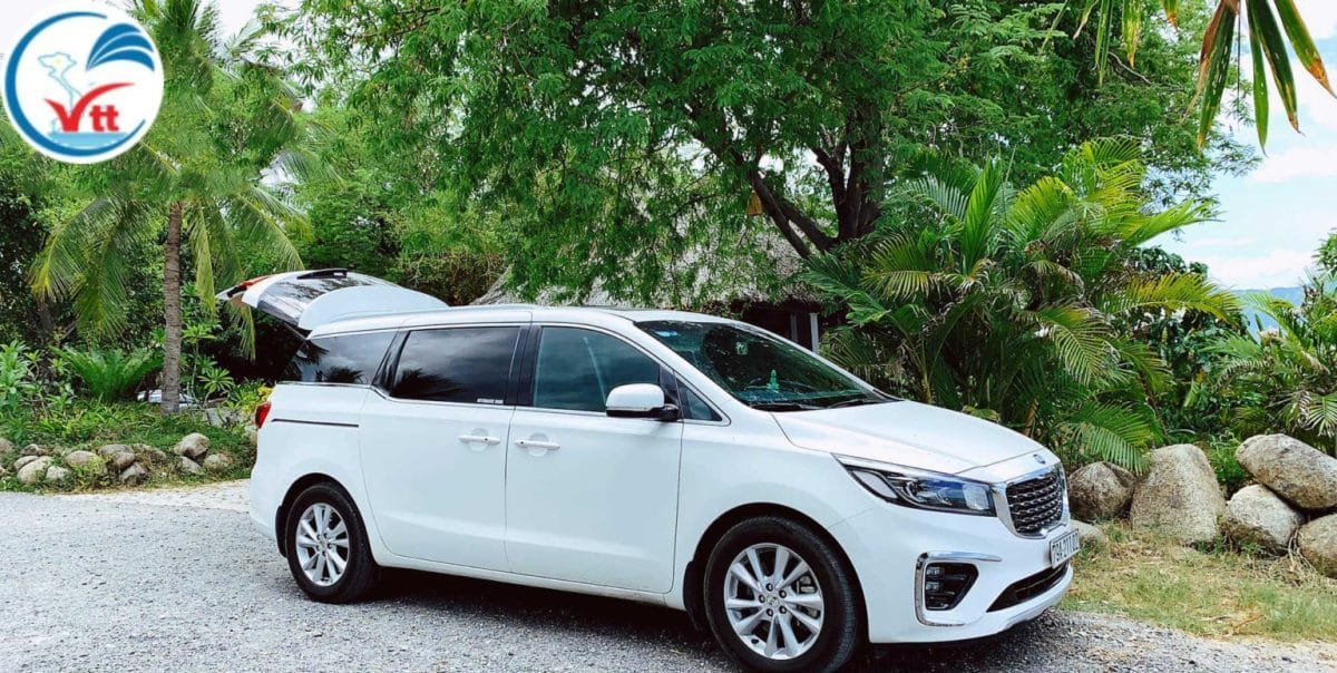 Hình xe 7 chỗ VTT Travel - Thuê xe 7 chỗ Quận 5