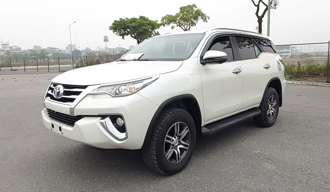 Hình xe 7 chỗ Dịch Vụ Cho Thuê Xe Gia Hưng - Thuê xe 7 chỗ Bình Tân