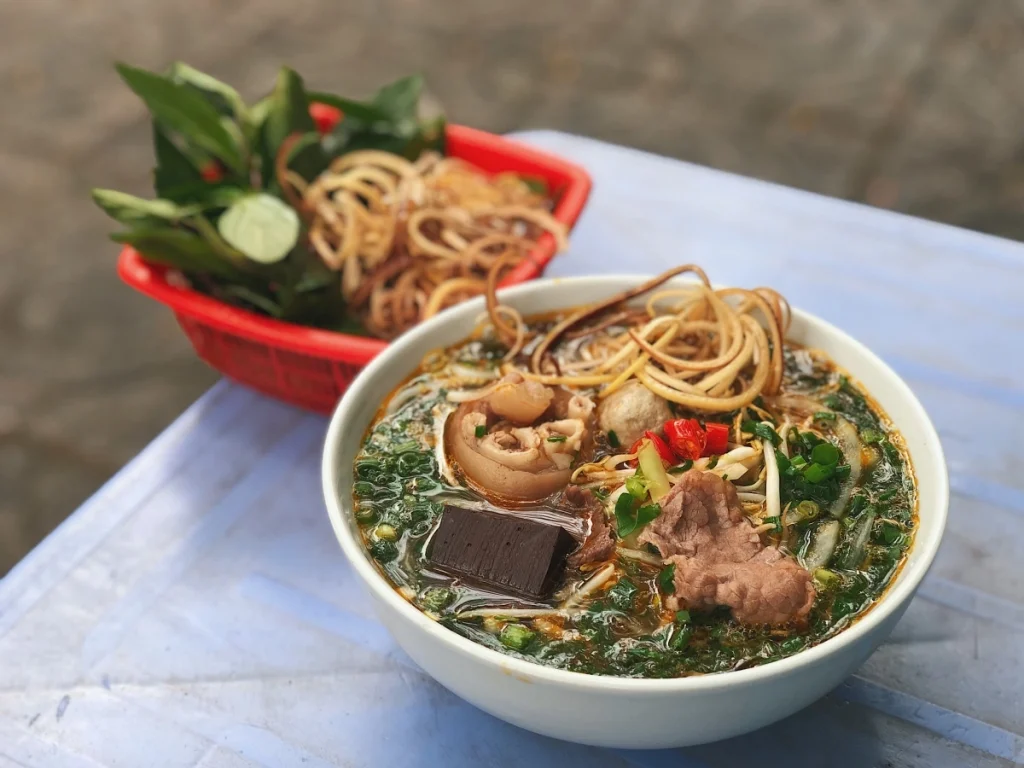 Bún bò Hà Tĩnh - ăn trưa Hà Tĩnh