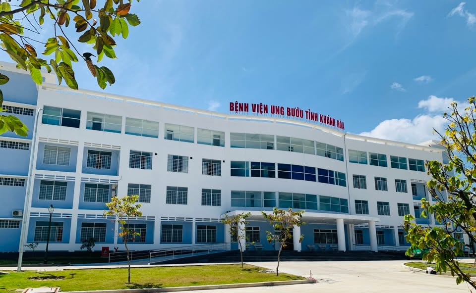 Bệnh viện Ung bướu Tỉnh Khánh Hòa - Xe Cấp Cứu Khánh Hòa