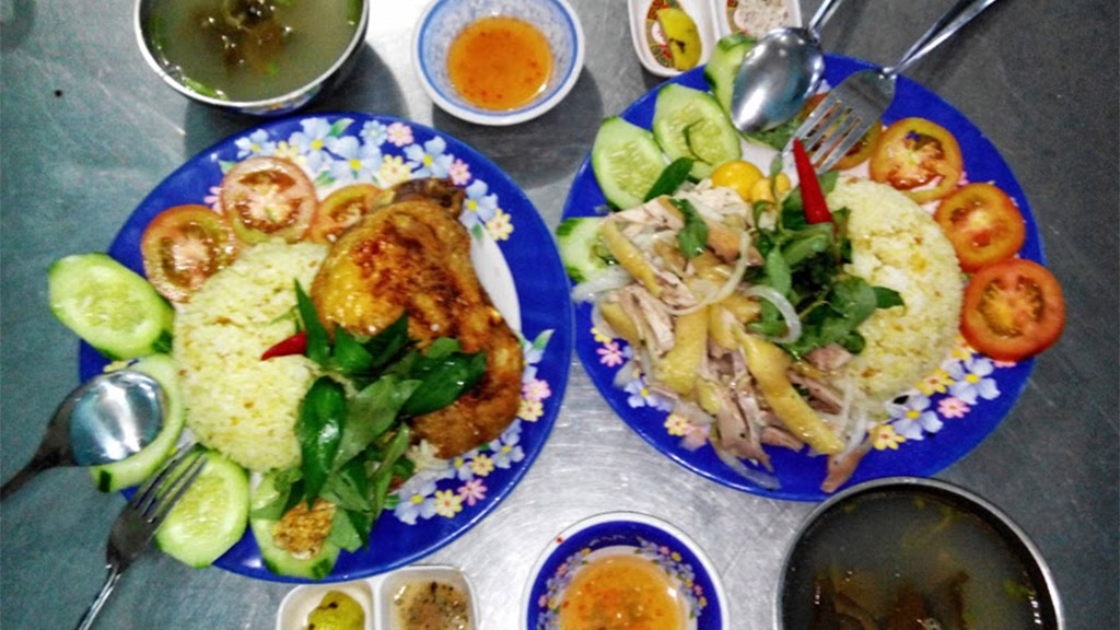 Cơm Gà Buôn Ma Thuột - Ăn trưa Đắk Lắk