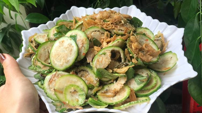 Gỏi Cà Đắng Cá Khô - Ăn trưa Đắk Lắk