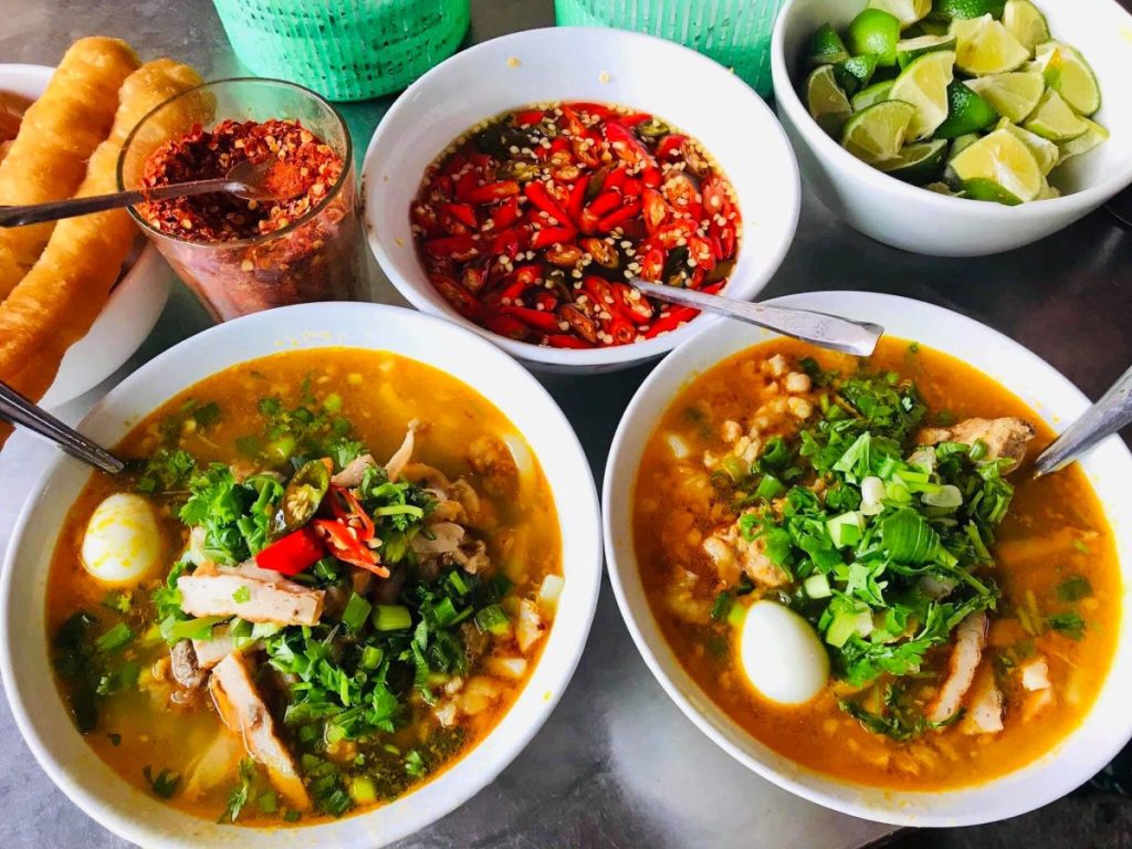 Bánh Canh Ruộng - ăn tối Đà Nẵng
