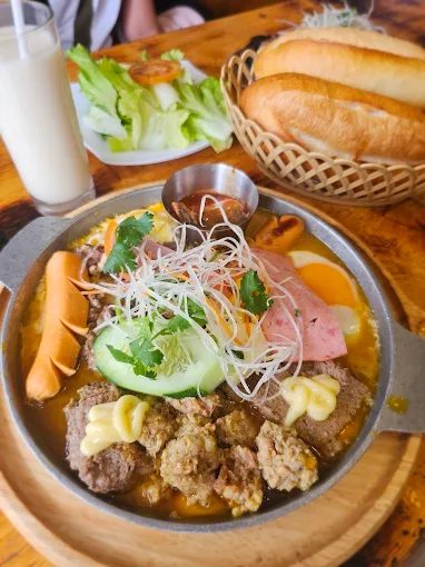 Bánh mì chảo - Ăn sáng Lâm Đồng 