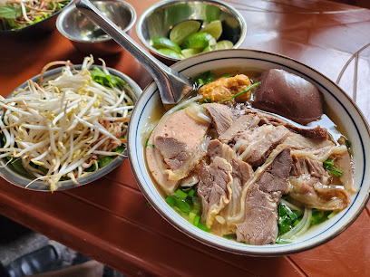 Bún bò Huế - Ăn trưa Hà Nội