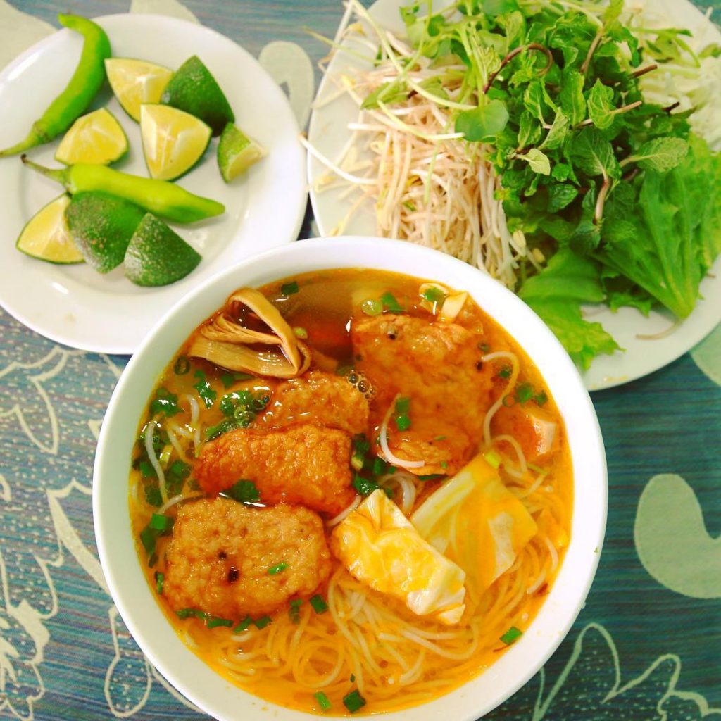 Bún chả cá Hà Tĩnh - ăn trưa Hà Tĩnh