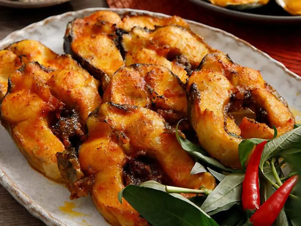 Cá tầm nướng mắc khén - ăn trưa Sơn La
