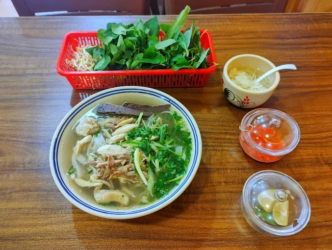 Phở gà - Ăn sáng Điện Biên