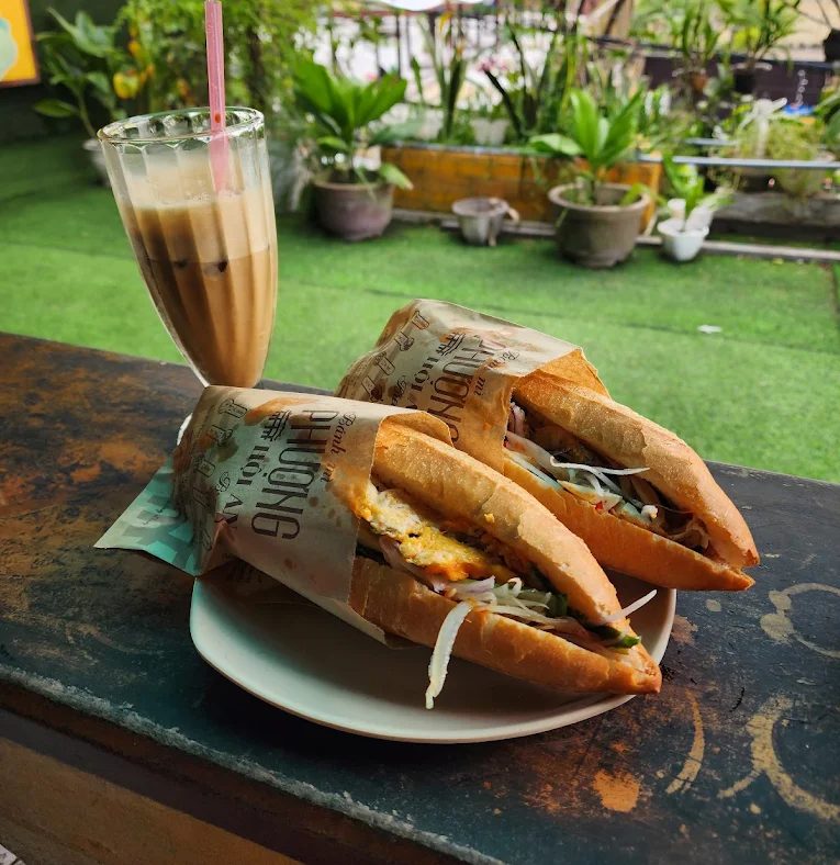 Bánh Mì Phượng - Ăn sáng Quảng Nam
