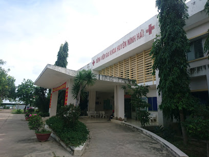 Bệnh viện Đa khoa Huyện Ninh Hải- xe cấp cứu Phan Rang