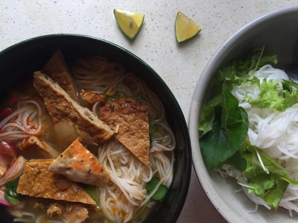 Bún Chả Cá Bà Phiến - Ăn sáng Quảng Nam