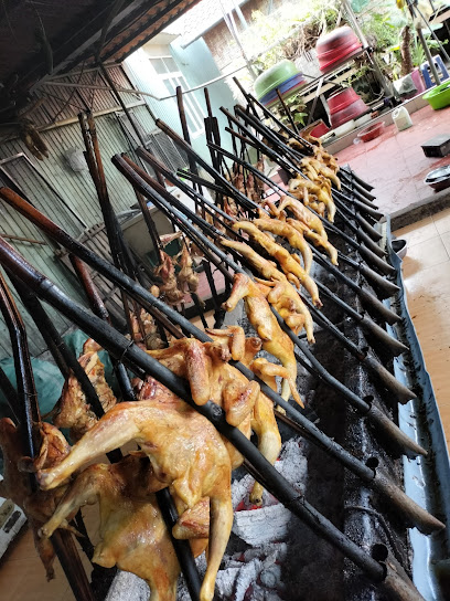 CƠM LAM GÀ NƯỚNG : H ‘BLA T’RƯNG- ăn trưa Gia Lai