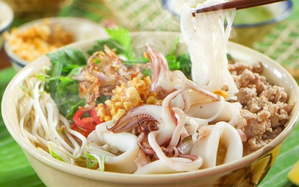 Hủ tiếu mực Rạch Giá - Ăn sáng Kiên Giang