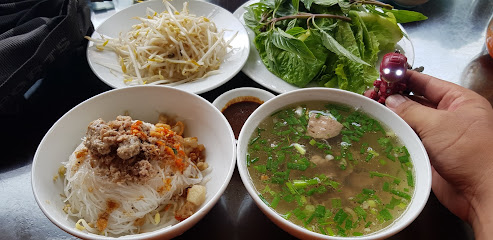 Phở khô Hồng- ăn sáng Gia Lai