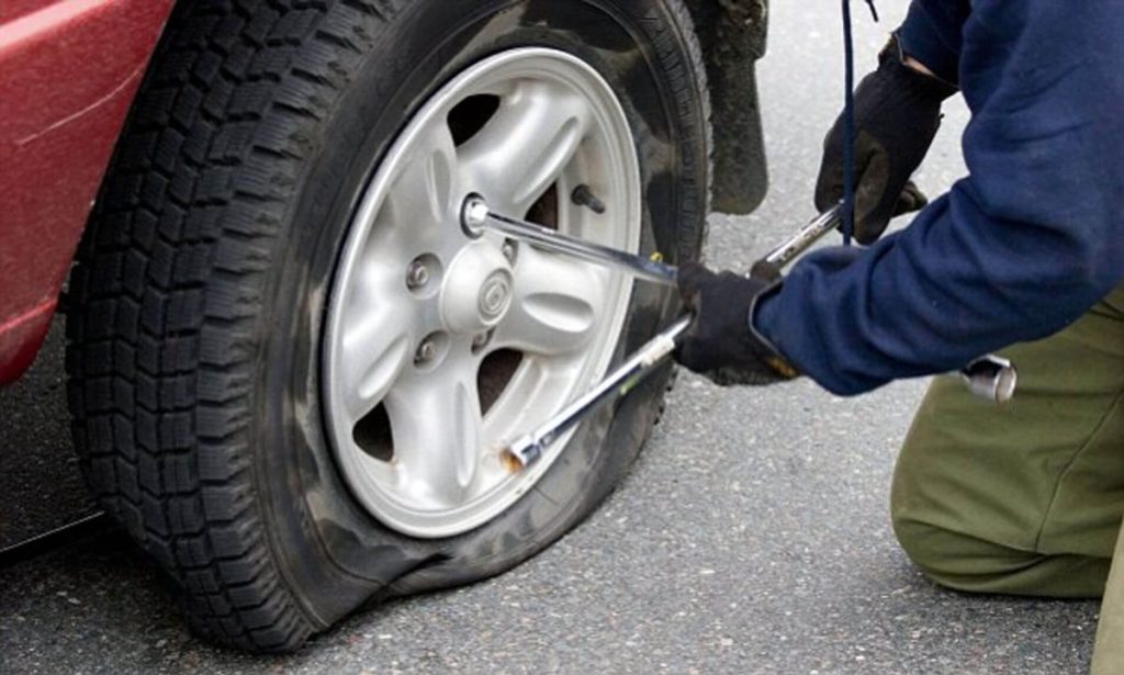 VÁ LỐP LƯU ĐỘNG GIA NGHĨA ĐĂK NÔNG - Cứu Hộ Xe Ô Tô Gia Nghĩa