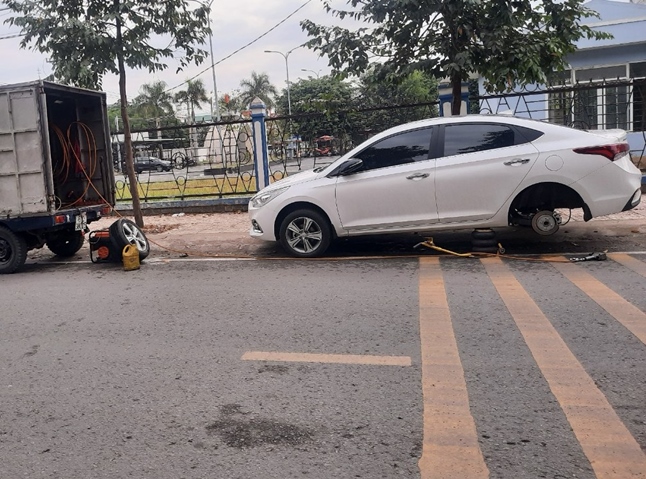 VÁ LỐP XE Ô TÔ LƯU ĐỘNG NGỌC HUỲNH - VÁ VỎ XE LƯU ĐỘNG GIA NGHĨA DAK NÔNG - Cứu Hộ Xe Ô Tô Gia Nghĩa