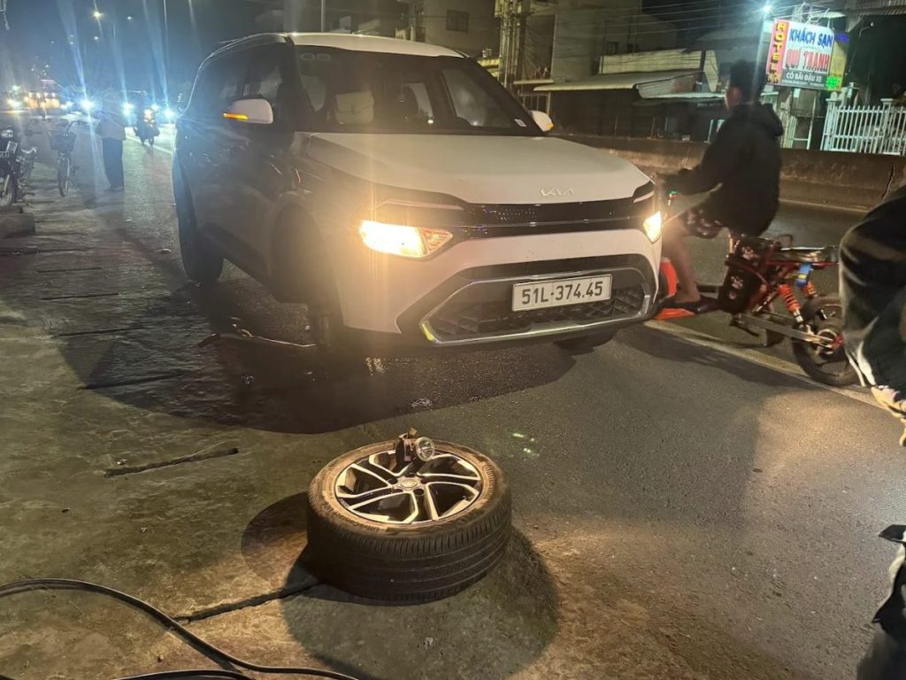 Vá Vỏ Lưu Động - Công Thành- Cao Tốc Trung Lương Mỹ Thuận- Mỹ Thuận Cần Thơ - Cứu Hộ Xe Ô Tô Tiền Giang