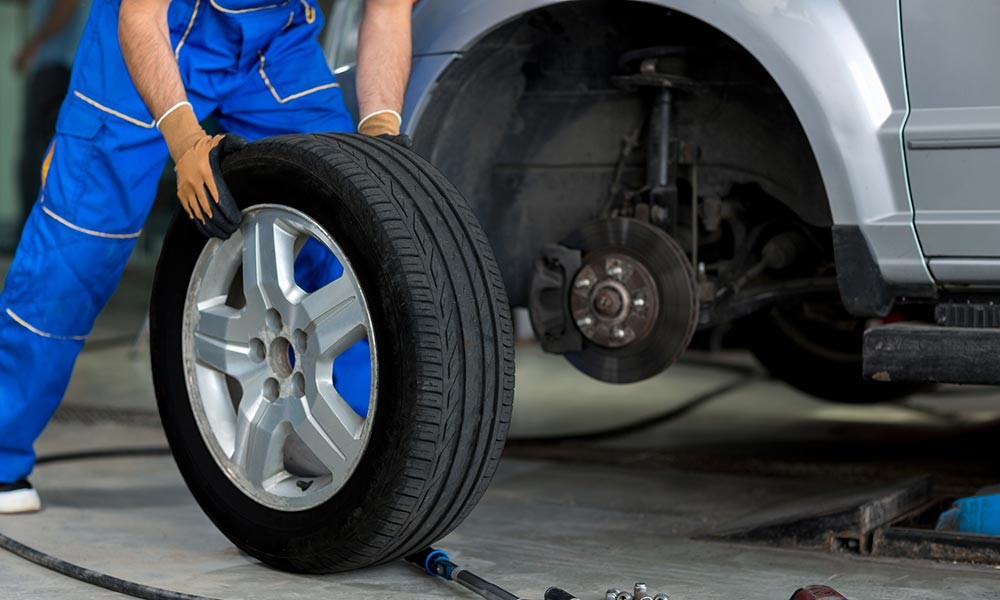 Vá Vỏ Ô Tô Lưu Động - Cứu Hộ Lốp TPHCM Đức Anh - Cứu Hộ Xe ÔTô Quận 12