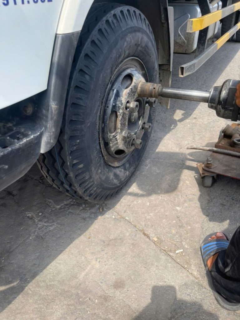 Vá vỏ Lốp Lưu Động Trung Nam - Cứu Hộ Xe Ô Tô Gia Nghĩa