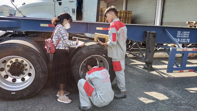 Vá vỏ lưu động Tuấn Minh - Cứu Hộ Xe ÔTô Quận 11