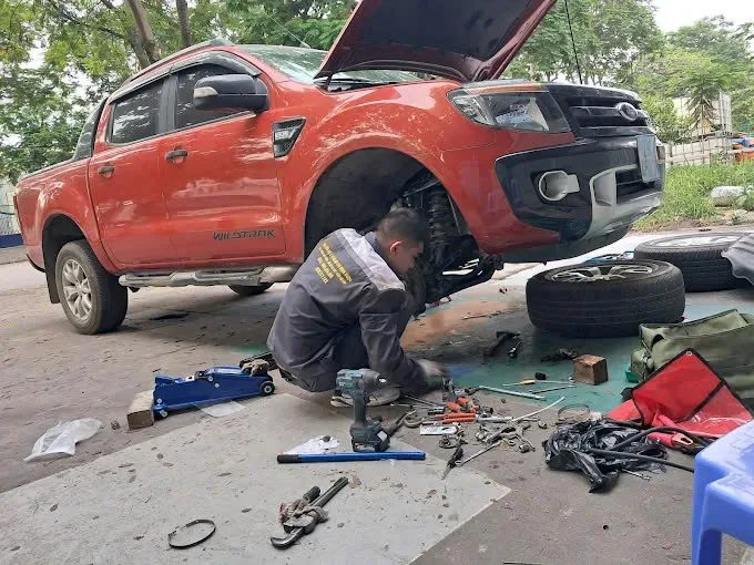 Vá vỏ lưu động ô tô xe tải 24/24 Minh Phúc - Cứu Hộ Xe ÔTô Quận 9