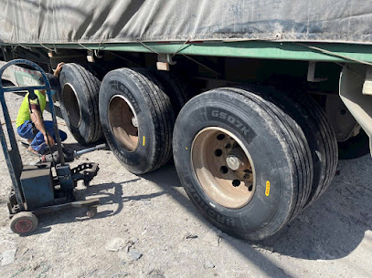 Vá vỏ xe lưu động tiến tới - Cứu Hộ Xe Ô Tô Biên Hòa