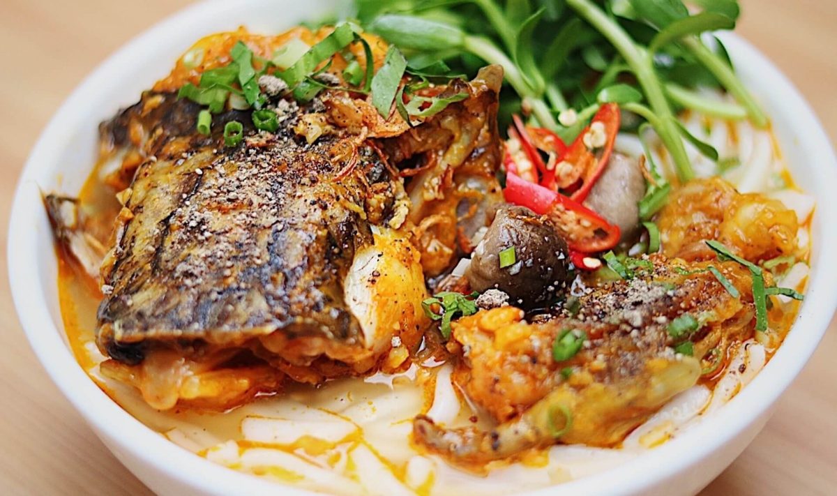 Bánh canh cá lóc - Ăn trưa Huế