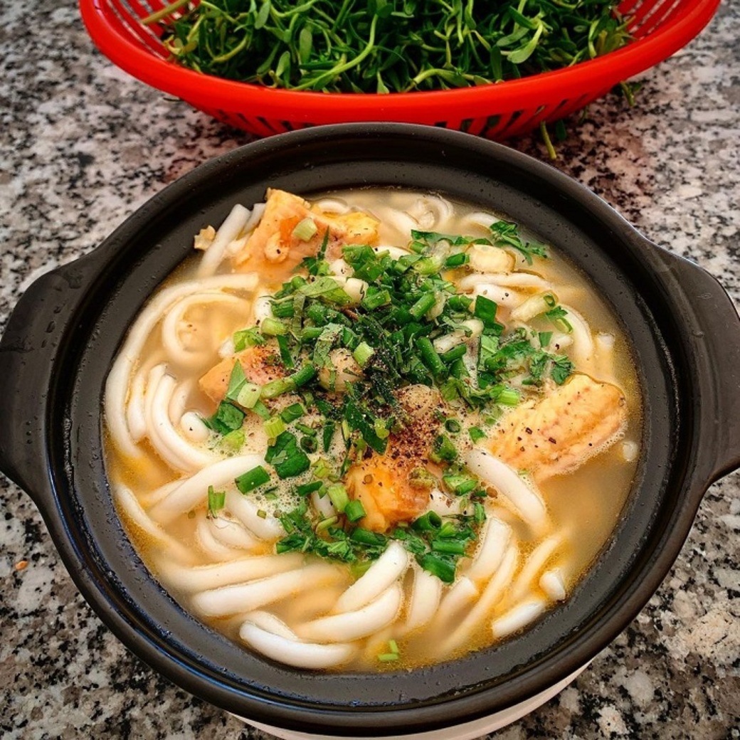 Bánh canh cá lóc - Ăn tối Huế